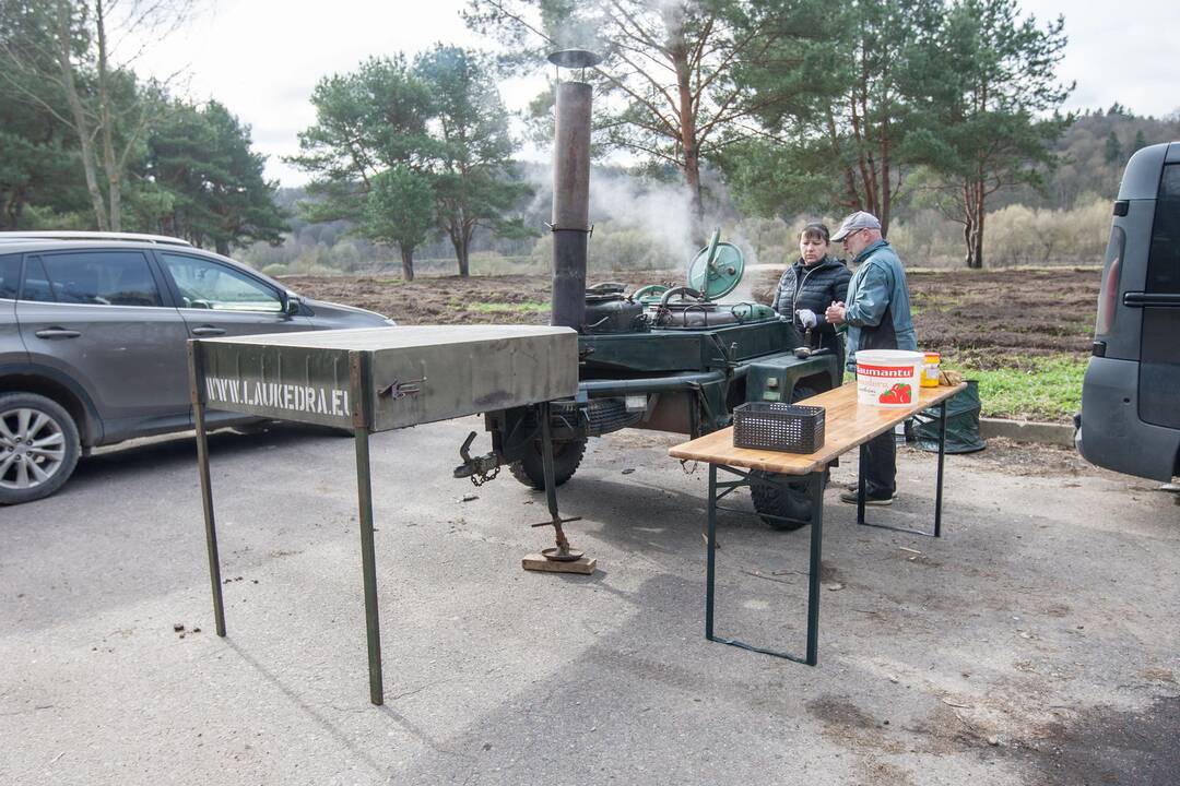 Medelių sodinimo talka Lampėdžiuose ir Panemunėje