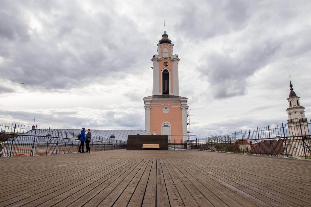 Pabaigta Jėzuitų bažnyčios fasado restauracija