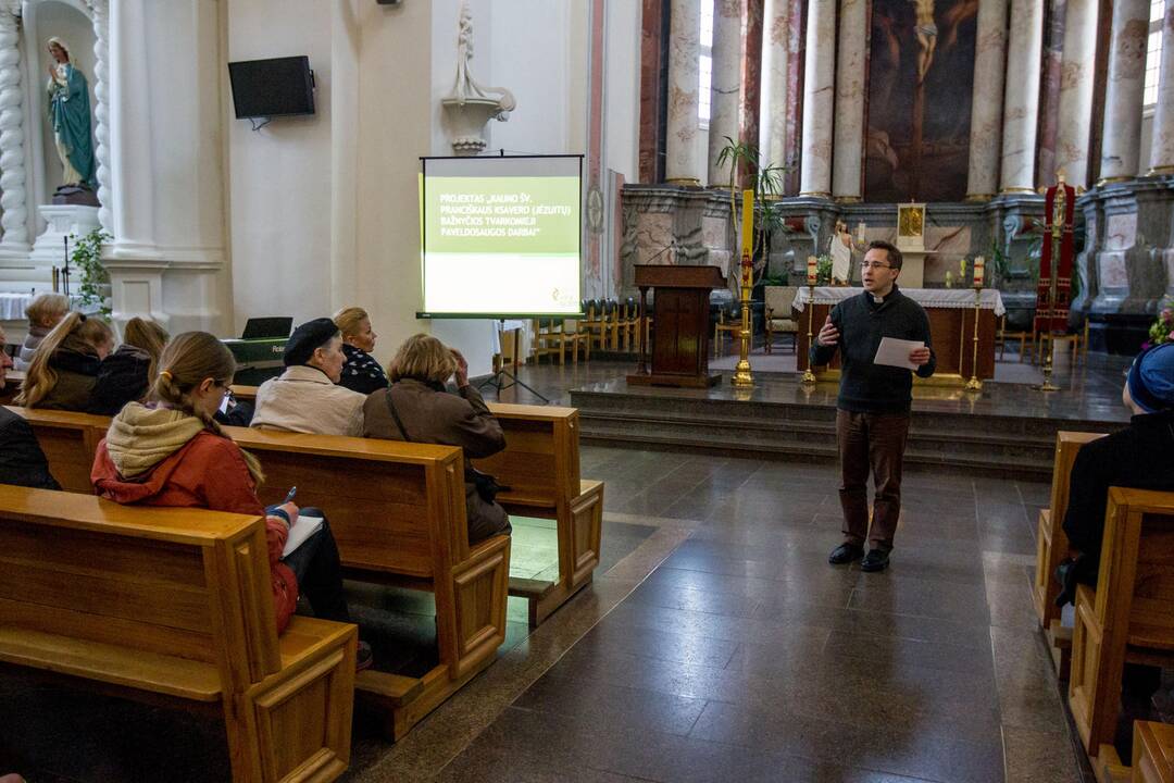 Pabaigta Jėzuitų bažnyčios fasado restauracija