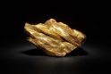 1872 metais Australijoje rastas iki šiol didžiausias pasaulyje 82 kg 110 g svorio aukso grynuolis.