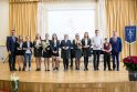 Dėmesys: moksleivių olimpiadų pirmųjų vietų laimėtojai pagerbti Garliavos meno mokykloje.