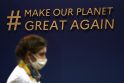 Aliuzija: COP26 fone buvusio JAV prezidento Donaldo Trumpo pamėgtas šūkis &quot;Padarykime Ameriką vėl didžią&quot; įgavo naują formą.