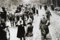 Baimė: 1944 m. kuo toliau nuo „išvaduotojų“ traukė tūkstančiai Klaipėdos krašto žmonių.