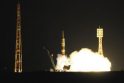 Rusijos raketa iškėlė į orbitą du kosmonautus ir vieną JAV astronautą