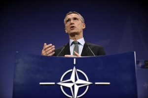 NATO: Rusijos žvanginimas branduoliniais ginklais – pavojingas