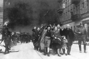 Lenkija paragino Vokietiją sumokėti reparacijas už Antrąjį pasaulinį karą