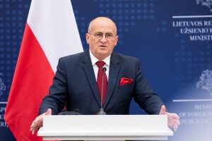 Lenkų ministras: naujo ES sankcijų Rusijai paketo priėmimas gali užtrukti ištisas savaites