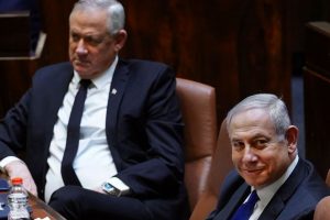 Izraelio premjeras ir opozicijos atstovas susitarė suformuoti nepaprastąją vienybės vyriausybę
