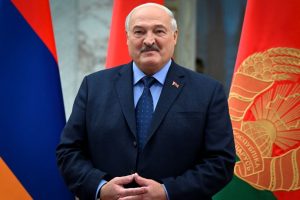 A. Lukašenka pasirašė naują įstatymą: apsisaugojo nuo baudžiamojo persekiojimo visam gyvenimui