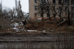 Dėl rusų karių apšaudymo be elektros liko kasykla Donbase: po žeme – 35 šachtininkai