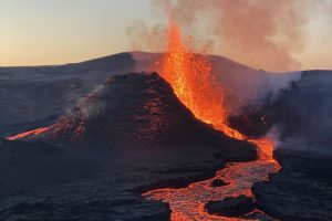 Pietvakarių Islandijoje – naujas vulkaninis išsiveržimas