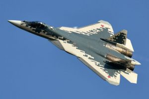 Ukraina teigia Rusijos teritorijoje smogusi naikintuvui Su-57