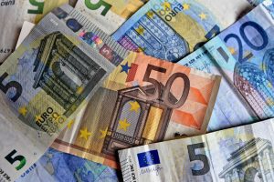 Iš klaipėdietės sukčiai išviliojo beveik 3 tūkst. eurų