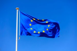 Europos Komisija ketina parengti „karo ekonomikos“ pramonės strategiją