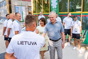 Prezidentas su žmona olimpiniame kaimelyje aplankė Lietuvos atletus: dėkojo už ryžtą ir pastangas
