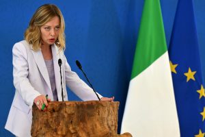 Italijos premjerė įvardijo šalis, suteiksiančias 50 mlrd. dolerių paskolą Ukrainai