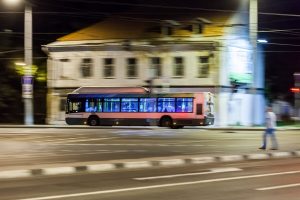 Vilniuje savaitgaliais vėl kursuos naktiniai autobusai