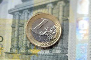 Ekonomistai: infliacijos stabtelėjimas laikinas, kitąmet ji augs