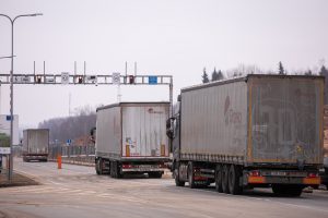 Patvirtinus mažesnę užsieniečių įdarbinimo kvotą, vežėjai žada investuoti užsienyje