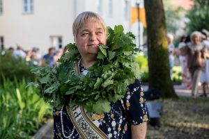 Poetė D. Zelčiūtė: žodis atveria dangų arba duobę