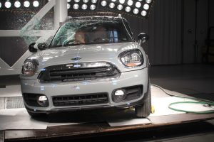 „MINI Countryman“ puikiai išlaikė saugumo testą