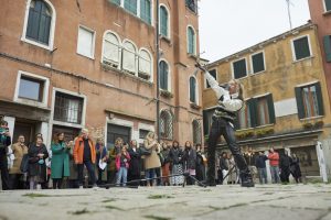 Venecijos meno bienalėje atidarytas Lietuvos paviljonas: priklijavo „pankiškiausio“ etiketę