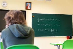 Mokyklinio lietuvių kalbos ir literatūros egzamino neišlaikė 4,5 proc. abiturientų