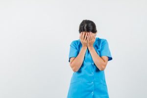 Akibrokštas gydymo įstaigoje: kabinete pacientas tenkino savo lytinę aistrą