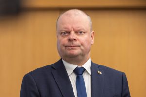 Skvernelis: tos dramos su postais jau pradeda erzinti