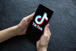 „TikTok“ nutraukė programėlės veikimą JAV