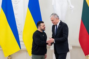 Nausėda: skeptiškai vertiname siekį užbaigti karą Ukrainoje greitu susitarimu