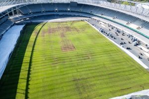 Apžiūrėjo Dariaus ir Girėno stadiono veją: LFF ruošiasi ir planui B