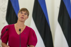 Estijos prezidentė atšaukė šalies ambasadorių Prancūzijoje dėl įtarimų korupcija