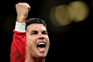 Futbolo žvaigždės C. Ronaldo draugė laukiasi dvynukų