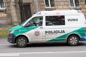 Sostinėje pavogta priekaba su motorine valtimi: nuotolis siekia beveik 9 tūkst. eurų