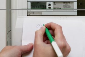 Sąskaita už elektrą kaunietį privertė žagtelėti