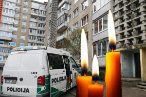 Vilniuje, daugiabučio laiptinėje, rastas negyvas 35-erių vyras