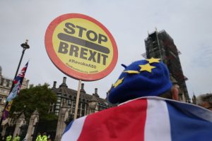 Daugėja britų, manančių, kad „Brexit“ buvo klaida