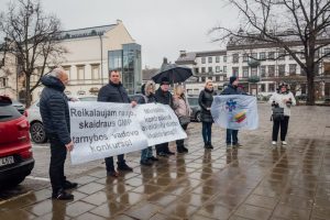 Profesinė sąjunga susirinko į protestą prie SAM