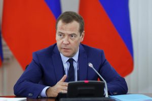 Buvęs Rusijos prezidentas D. Medvedevas vėl grasina branduoliniu karu