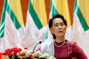 ES pasmerkė politiškai motyvuotą nuosprendį Mianmaro lyderei