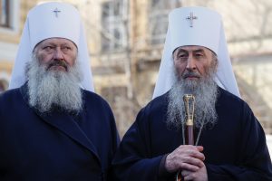Ryšiais su Maskva kaltinami vienuoliai nebus prievarta iškeldinti iš vienuolyno Kyjive