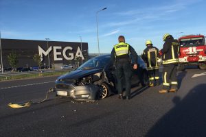 Islandijos plente susidūrė sunkvežimis ir lengvasis automobilis