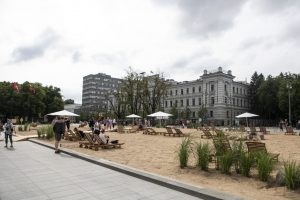 Kultūros paveldo komisija: paplūdimys Lukiškių aikštėje nedera su istorine reikšme