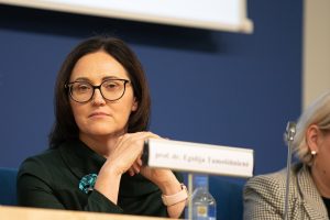 Teisėja E. Tamošiūnienė: esminė teismų sistemos problema – netolygus darbo krūvio pasiskirstymas