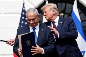 Trumpas pakvietė Netanyahu vasario 4 dieną atvykti į Baltuosius rūmus