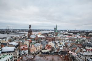 Latvijos valdantieji siūlo drausti Rusijos ir Baltarusijos piliečiams įsigyti NT