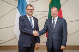 Lietuvos ir Suomijos premjerai aptarė „Rail Baltica“ projektą, „Brexit“ scenarijus