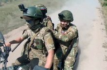 JAV analitikai: Maskva pergrupuoja kariuomenę Charkivo puolimui