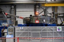 „Rheinmetall“ Ukrainoje atidarė bendras šarvuotųjų transporto priemonių remonto dirbtuves